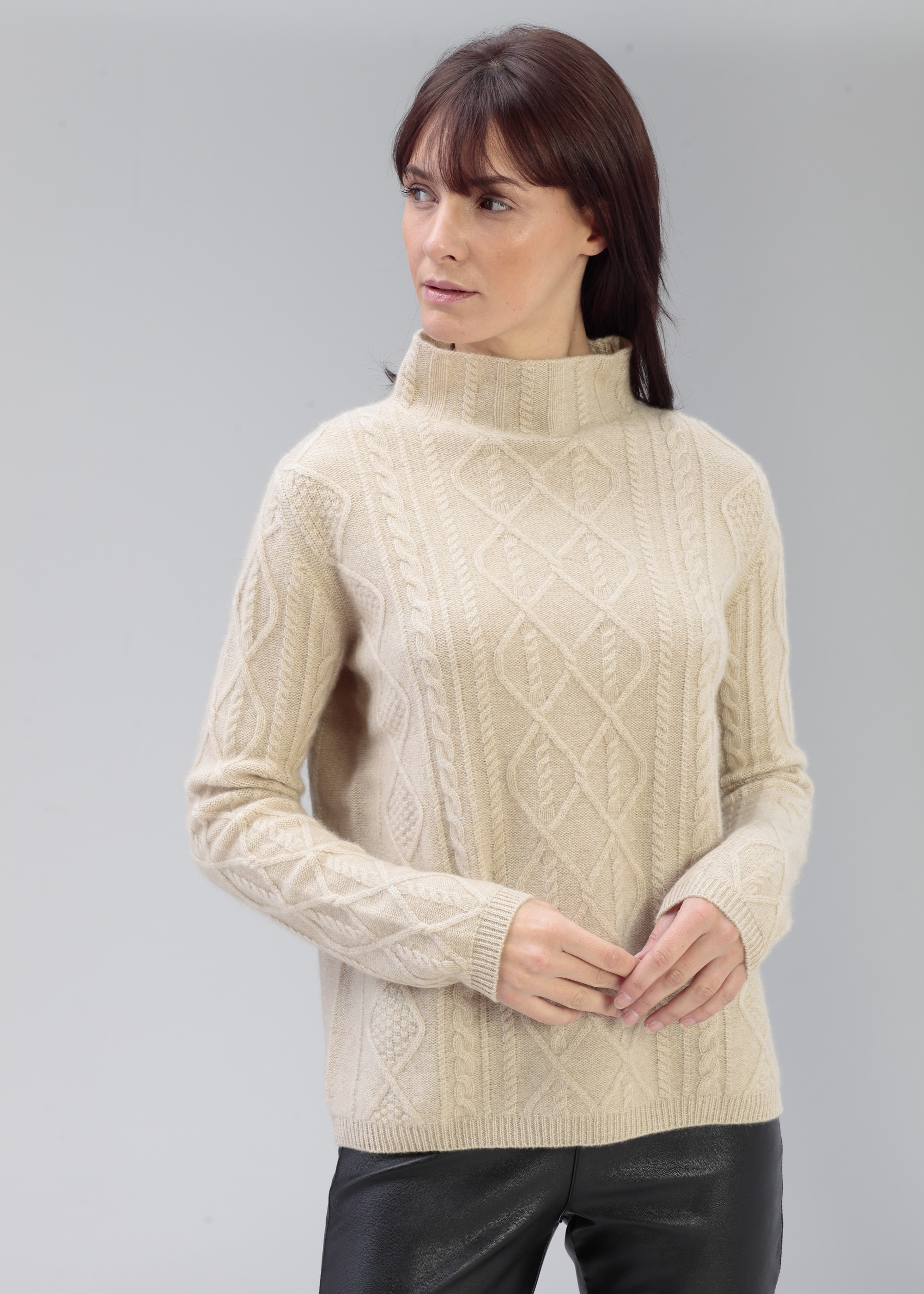 Ensemble maille côtelée pull et palazzo beige, confortable et chaud